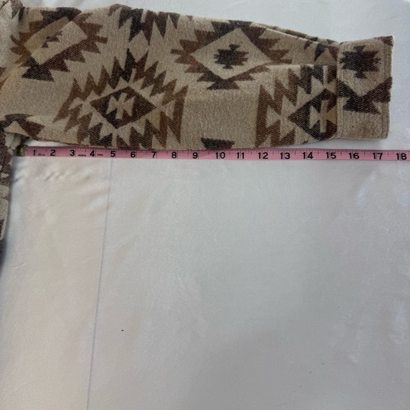 NWOT Miss Me Aztec Inspired Print Button Down Beige Taupe Brown Shacket - Picture 9 of 13